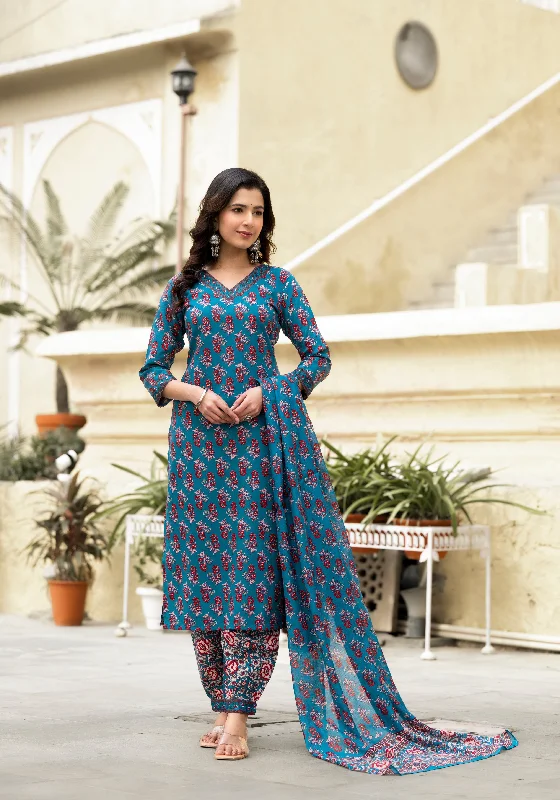 NOZ2TOZ Women Blue Printed Viscose Rayon Kurta, Pant And Dupatta Set Classic Bootcut Trousers NOZ2TOZ Women Blue Printed Viscose Rayon Kurta, Pant And Dupatta Set Classic Bootcut Trousers