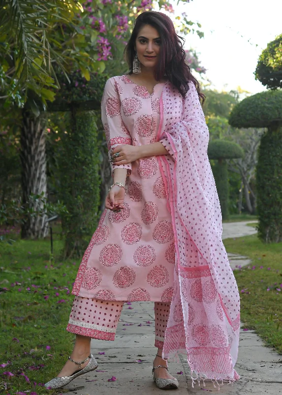 NOZ2TOZ Women Pink And White Printed Viscose Rayon Kurta, Pant And Dupatta Set Trendy Printed Pants NOZ2TOZ Women Pink And White Printed Viscose Rayon Kurta, Pant And Dupatta Set Trendy Printed Pants