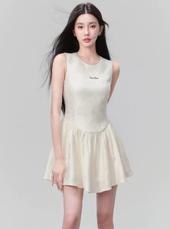 White Sleeveless Fit and Flare Mini Dress Stylish Short-Sleeve Mini Dress
