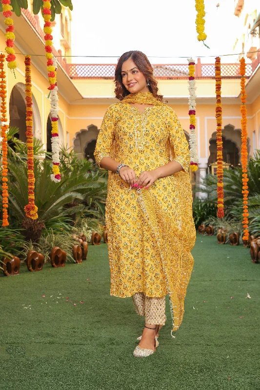 NOZ2TOZ Women Yellow Printed Viscose Rayon Kurta, Pant And Dupatta Set Slim Fit Casual Pants NOZ2TOZ Women Yellow Printed Viscose Rayon Kurta, Pant And Dupatta Set Slim Fit Casual Pants