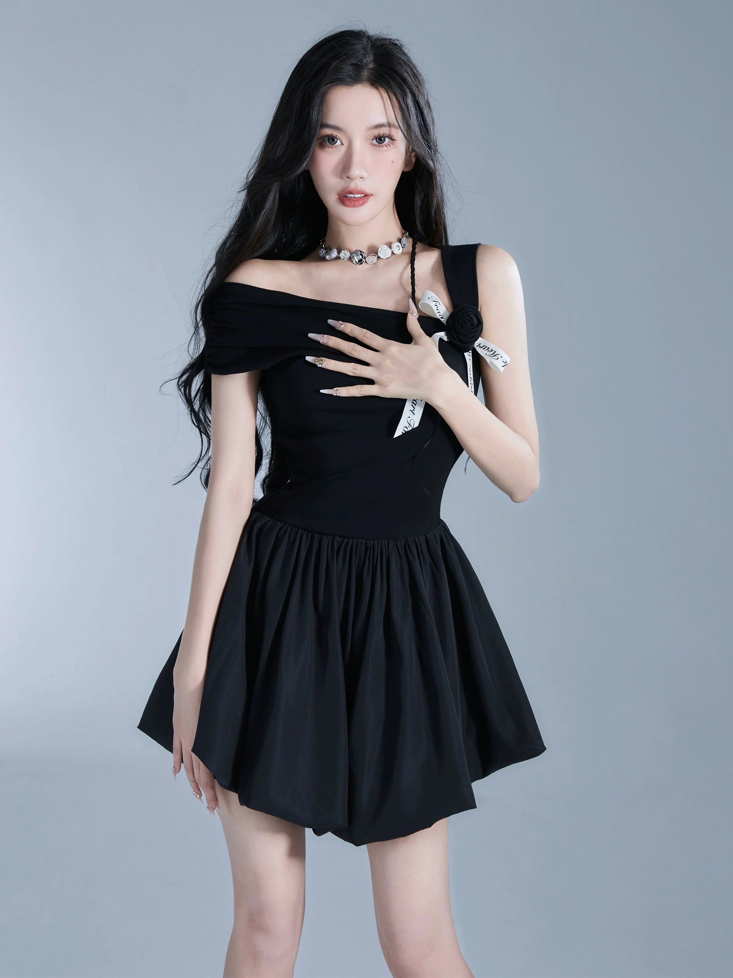Elegant Off-Shoulder Black Mini Dress with Contrast Bow Detail Comfortable Zip-Up Mini Dress