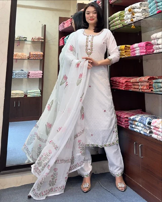 NOZ2TOZ Women Party Wear Embroidery Worked Kurta With Pant And Dupatta Set - Off White Stylish Elastic Waist Pants NOZ2TOZ Women Party Wear Embroidery Worked Kurta With Pant And Dupatta Set - Off White Stylish Elastic Waist Pants