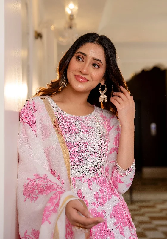 NOZ2TOZ Women Pink And White Printed Viscose Rayon Kurta, Pant And Dupatta Set Relaxed High-Waist Trousers NOZ2TOZ Women Pink And White Printed Viscose Rayon Kurta, Pant And Dupatta Set Relaxed High-Waist Trousers