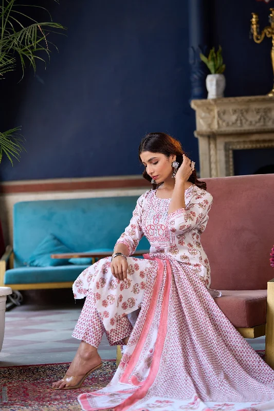NOZ2TOZ Women Lotus Pink Printed Viscose Rayon Kurta, Pant And Dupatta Set Sleek Black Pants NOZ2TOZ Women Lotus Pink Printed Viscose Rayon Kurta, Pant And Dupatta Set Sleek Black Pants