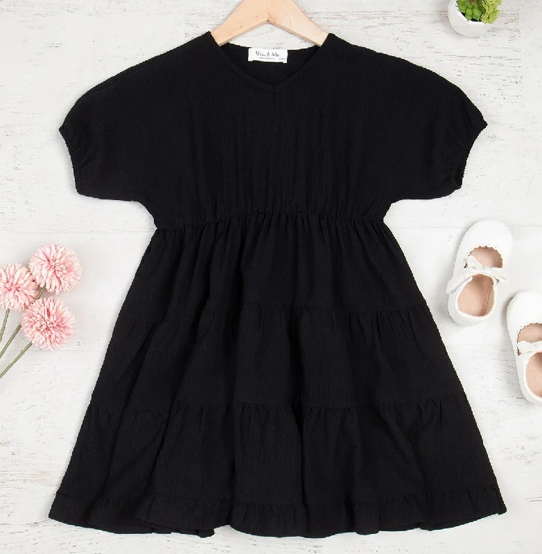 Y&M Black V-Neck Short Sleeve Tiered Dress Turtleneck Neckline Stylish