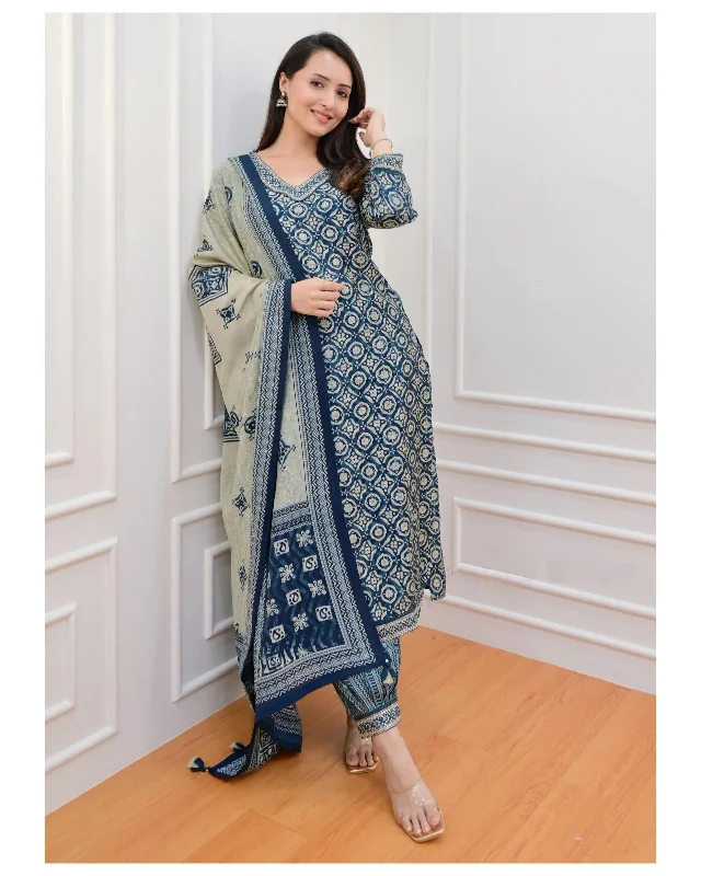 NOZ2TOZ Women Green Embroidered, Printed Viscose Rayon Kurta, Pant And Dupatta Set High-Waist Jogger Pants NOZ2TOZ Women Green Embroidered, Printed Viscose Rayon Kurta, Pant And Dupatta Set High-Waist Jogger Pants