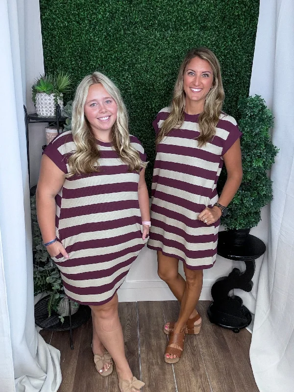 STRIPE SLEEVELESS MINI DRESS W/POCKETS ON SIDE Fashionable Party Mini Dress