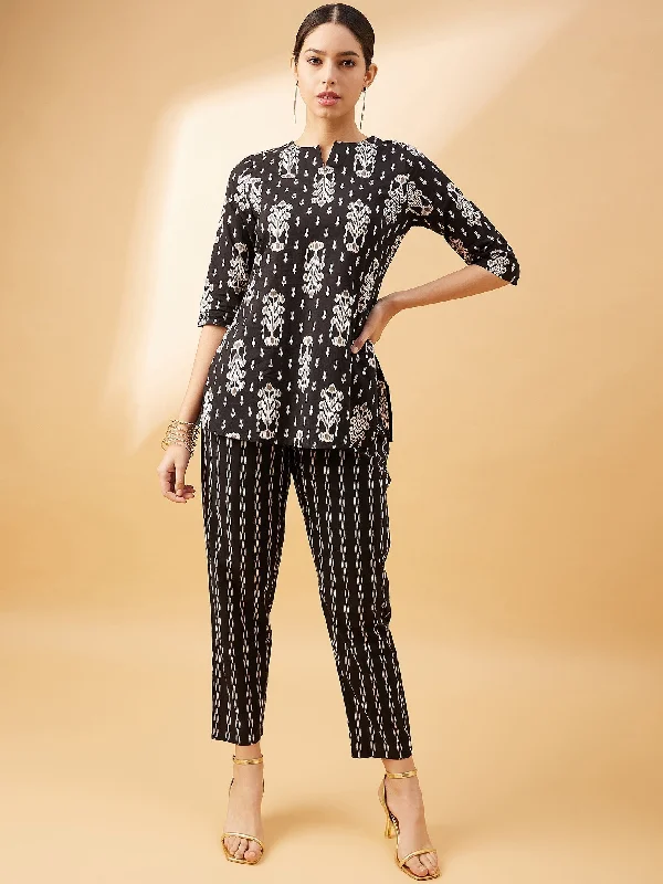 NOZ2TOZ Women Party Wear Flower Printed Co-Ord Set With Pant - Black Elegant Dress Pants NOZ2TOZ Women Party Wear Flower Printed Co-Ord Set With Pant - Black Elegant Dress Pants