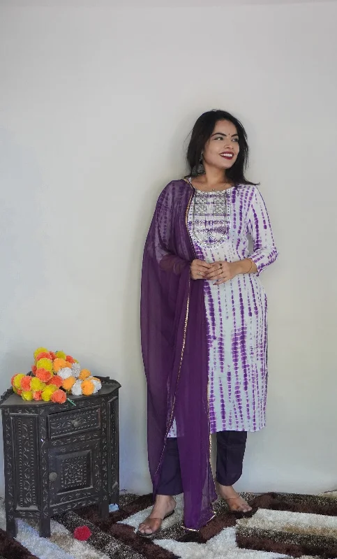 NOZ2TOZ Women Party Wear Printed Rayon Kurta With Pant And Dupatta Set - White & Purple Lightweight Linen Pants NOZ2TOZ Women Party Wear Printed Rayon Kurta With Pant And Dupatta Set - White & Purple Lightweight Linen Pants