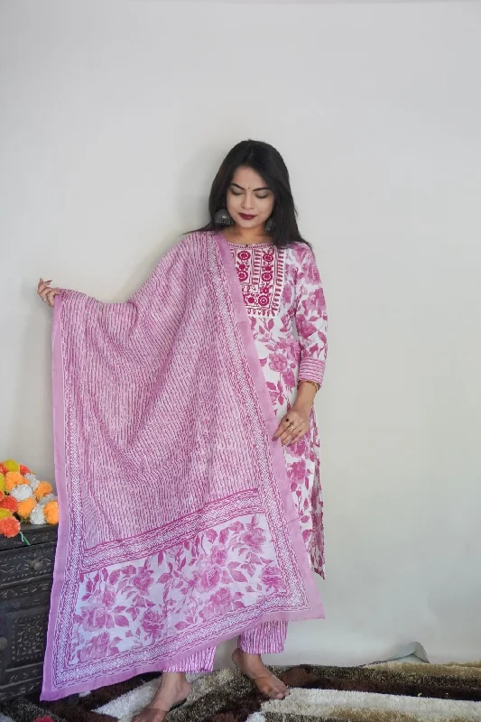 NOZ2TOZ Women Party Wear Printed Rayon Kurta With Pant And Dupatta Set - White & Pink High-Waist Jeans NOZ2TOZ Women Party Wear Printed Rayon Kurta With Pant And Dupatta Set - White & Pink High-Waist Jeans