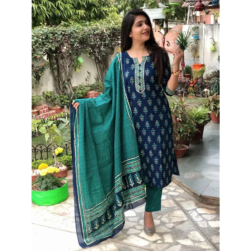 NOZ2TOZ Women Blue Printed Viscose Rayon Kurta And Pant Set Fashionable Track Pants