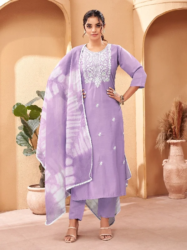 NOZ2TOZ Women Party Wear Embroidery Worked Kurta With Pant And Dupatta Set - Lavender Classic Straight Pants NOZ2TOZ Women Party Wear Embroidery Worked Kurta With Pant And Dupatta Set - Lavender Classic Straight Pants