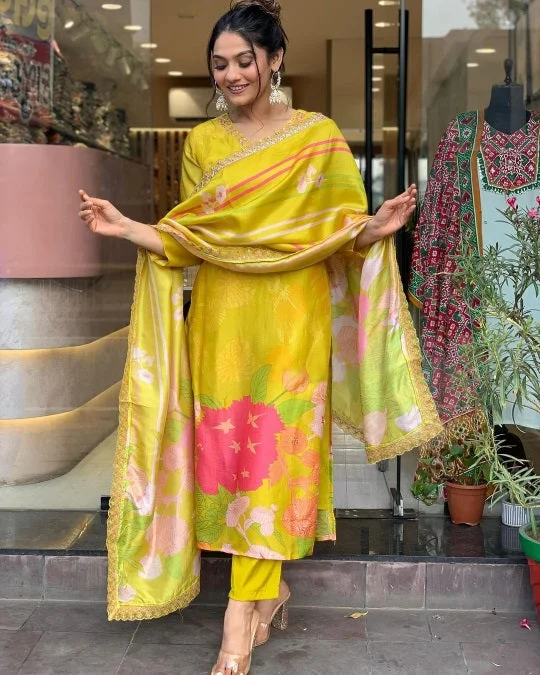 NOZ2TOZ Women Party Wear Embroidery Worked Kurta With Pant And Dupatta Set - Golden Elegant High-Waist Pants NOZ2TOZ Women Party Wear Embroidery Worked Kurta With Pant And Dupatta Set - Golden Elegant High-Waist Pants
