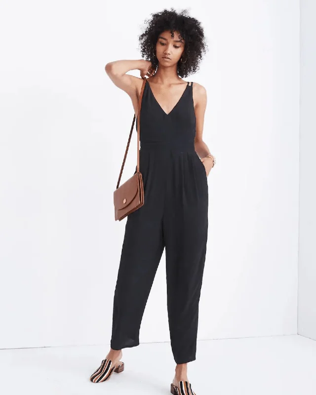 Madewell V-Neck Jumpsuit Black denim jumpsuit, Casual chic, Street style, Trendy