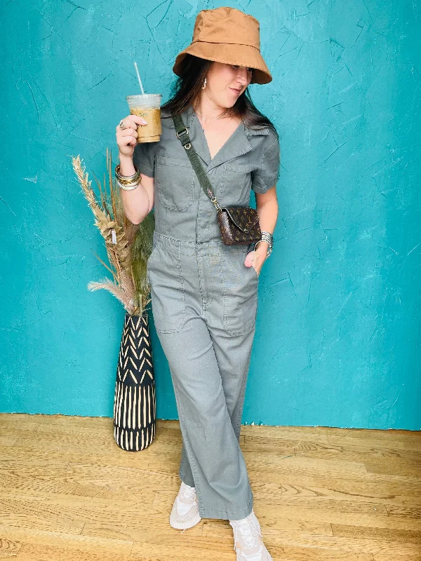Maverick S/S Wide Leg Jumpsuit Pleated wide leg jumpsuit, Feminine, Elegant, Stylish Maverick S/S Wide Leg Jumpsuit Pleated wide leg jumpsuit, Feminine, Elegant, Stylish