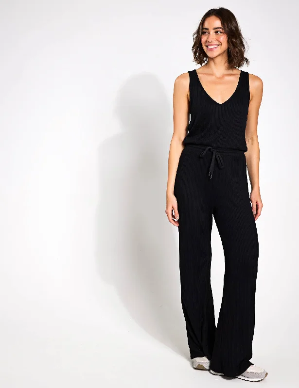 Jetsetter Jumpsuit - Black Leather jumpsuit, Trendy, Chic, Street style